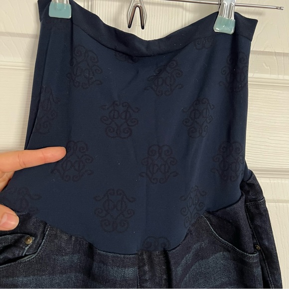 Jessica Simpson | Maternity Skinny Dark Wash Jeans - Picture 6 of 8